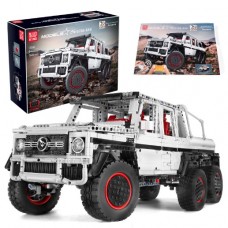 Конструктор MOULD KING 13061 Mercedes Benz G700 6×6 на пульте управления