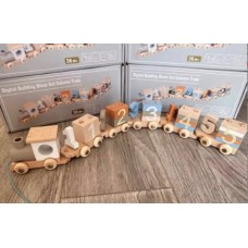 Деревянный игрушечный поезд для детей с цифрами